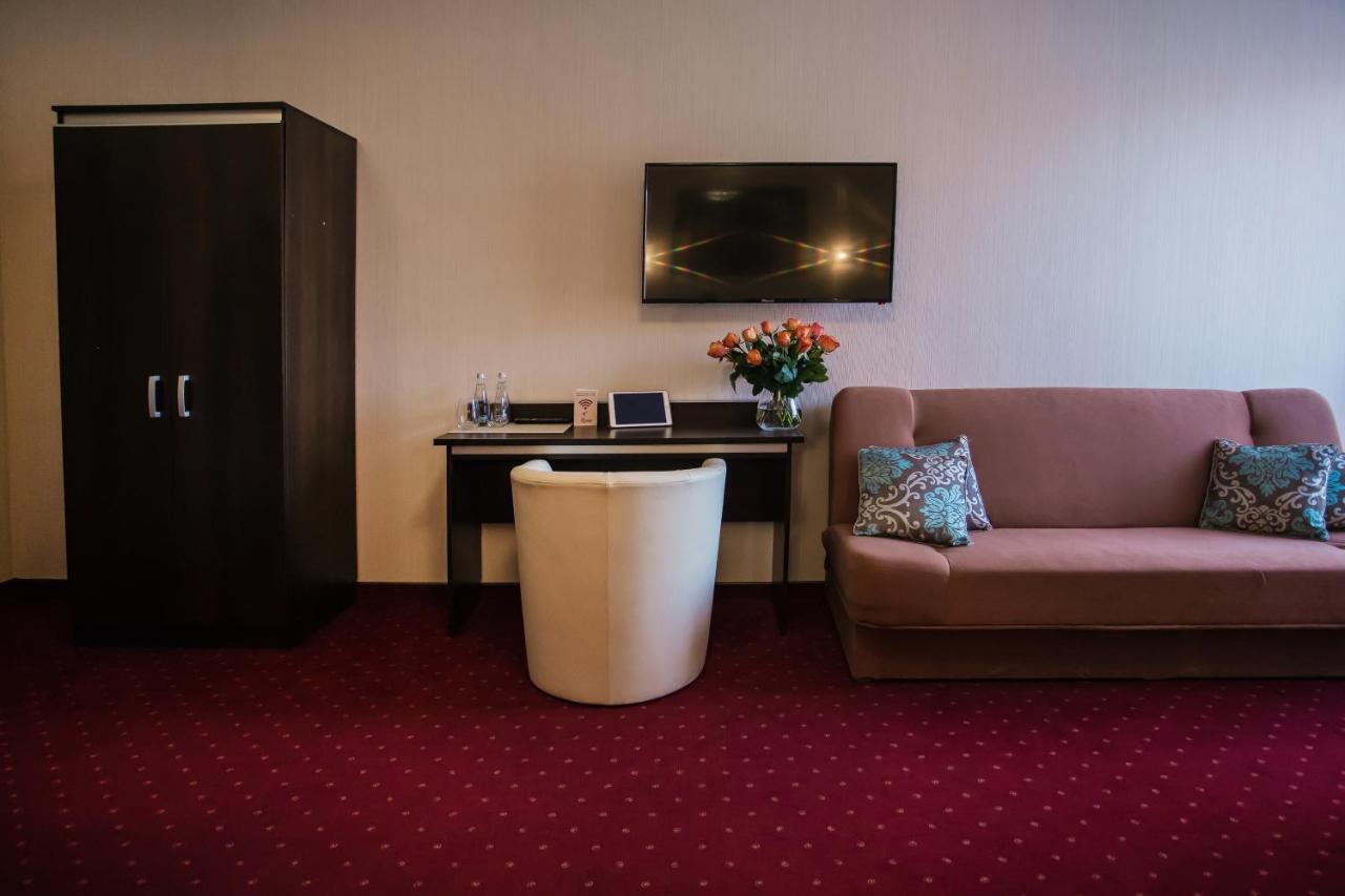 Hotel Lord Stargard Szczeciński Екстериор снимка